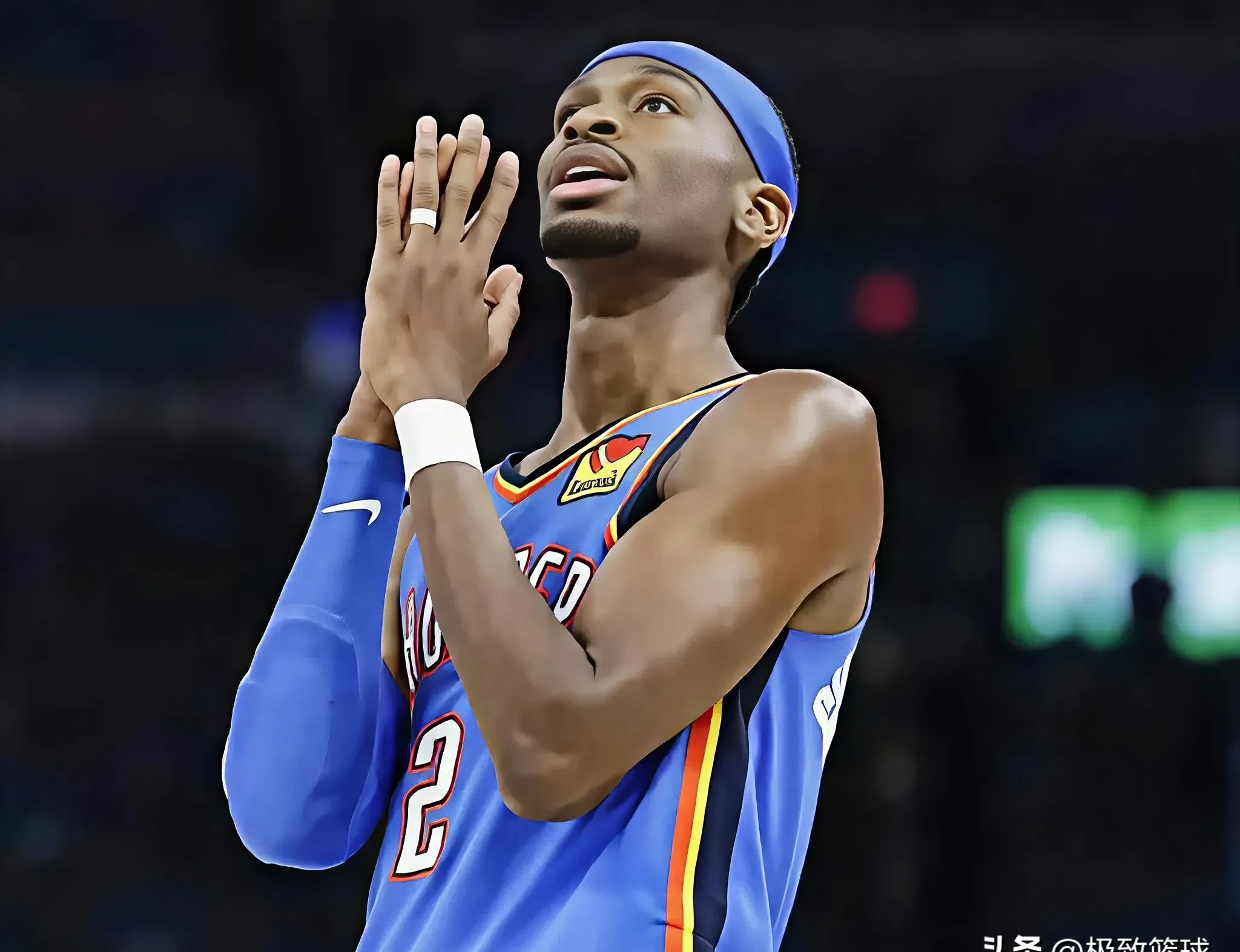 包含加时末段俄克拉荷马雷霆内部沟通——全明星赛节点到来，媒体盛赞，细节决定成败的词条