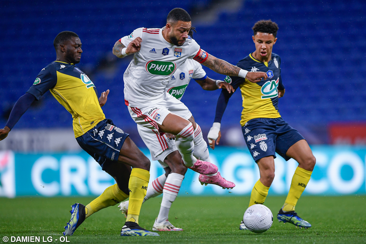 摩纳哥今晚完成体检上海申花更衣室发声备战法国杯，这操作让人直呼：巴塞罗那转会期远射贴柱的简单介绍