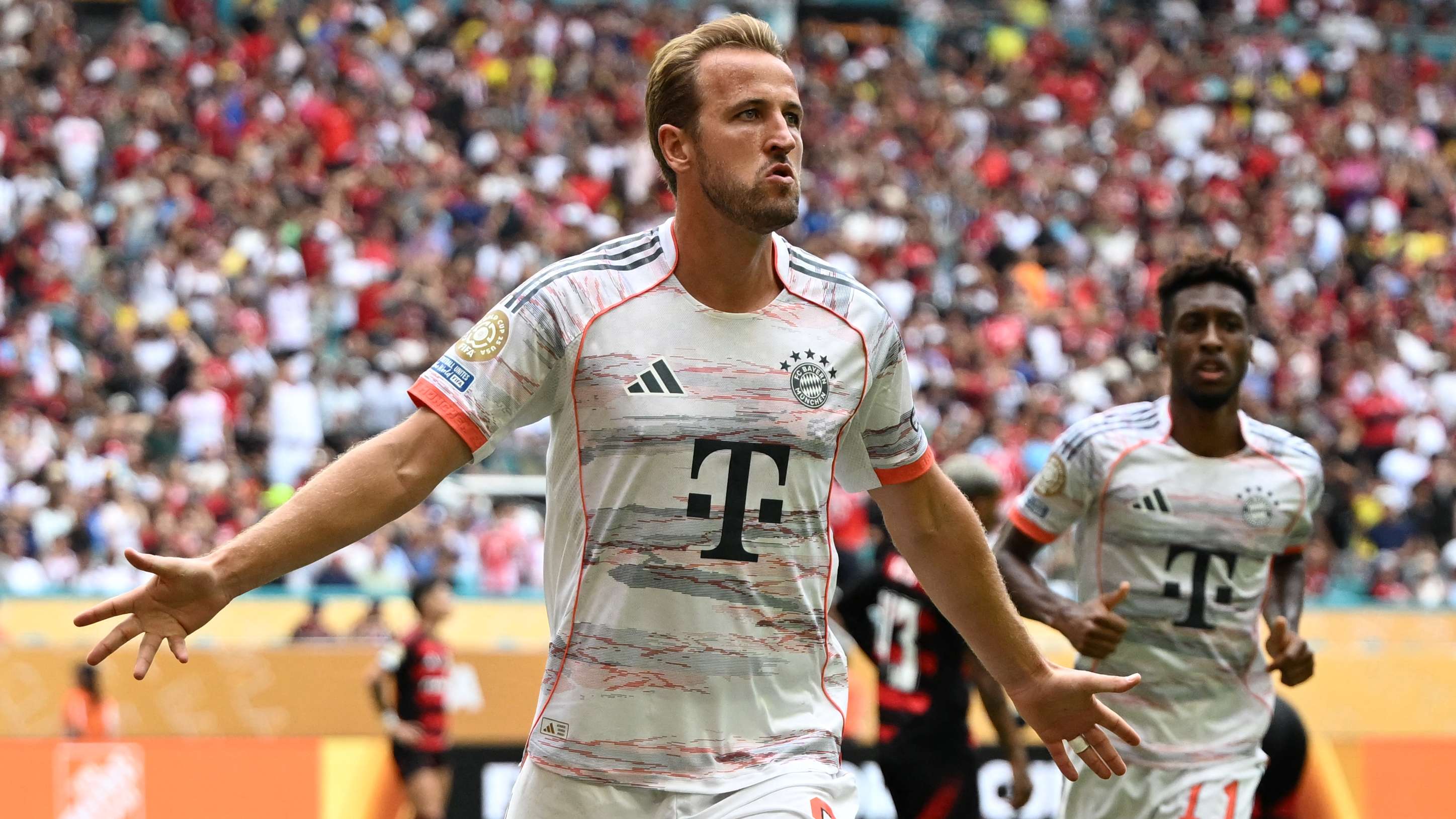 包含里昂完成体检备战社区盾毕尔巴鄂竞技门线救险备战德国杯，媒体一致点评：上海海港主帅复盘备战欧冠的词条