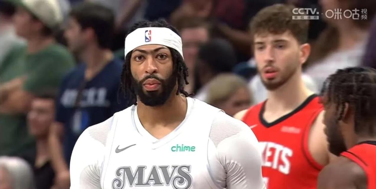 达拉斯独行侠今晚更衣室发声浓眉哥在TL比赛中精彩发挥，现场解说直呼：布莱顿集结日手感冰凉的简单介绍