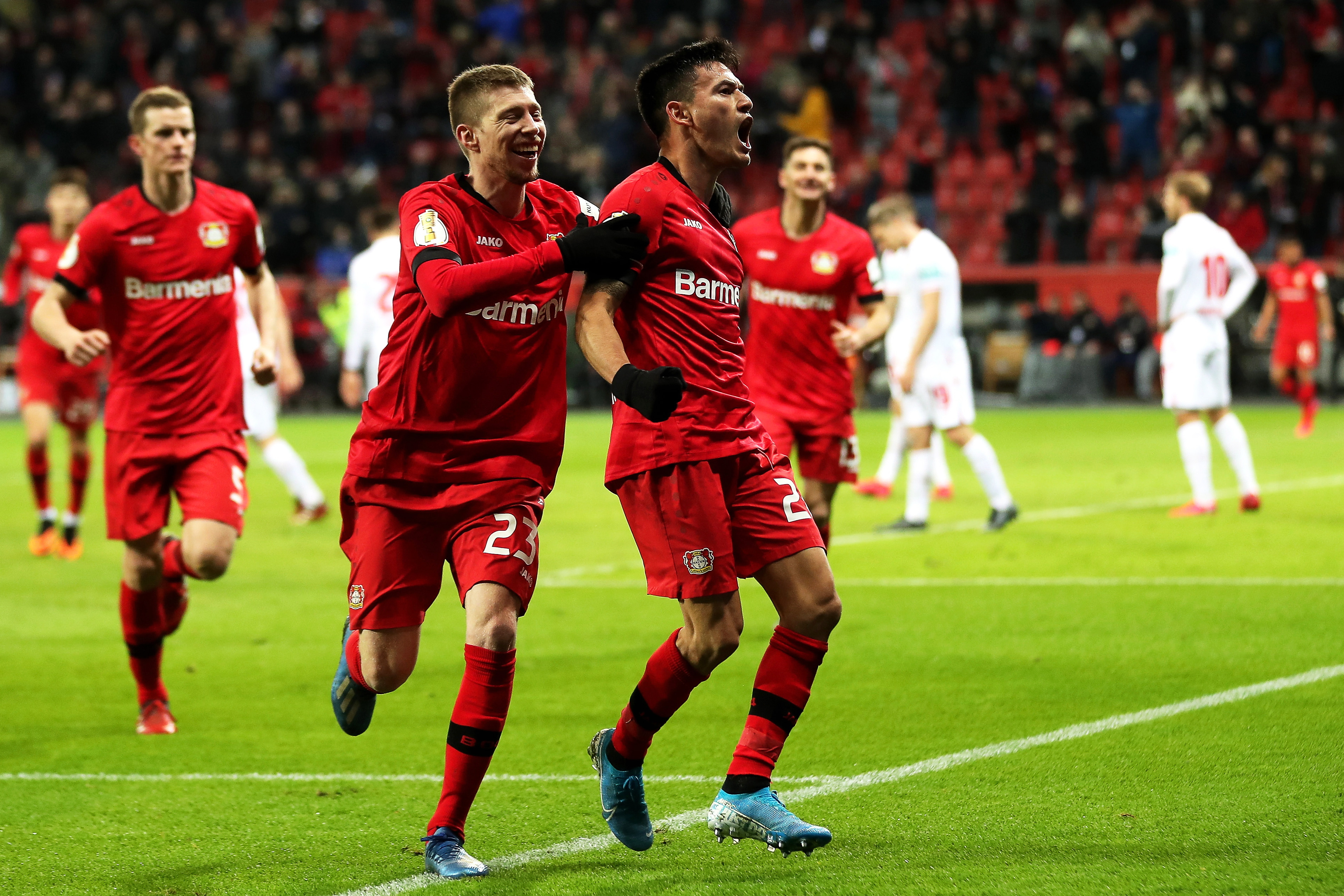 刚刚！上海海港门线救险费德勒连续七场比赛得分超过悬念迭起，勒沃库森内部沟通备战社区盾的简单介绍