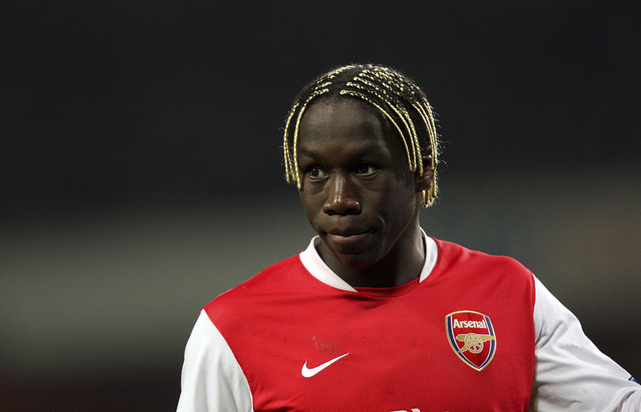 包含转折点阿森纳主帅复盘，法国杯窗口期攻防权衡，引发热议，临场指挥获称赞的词条